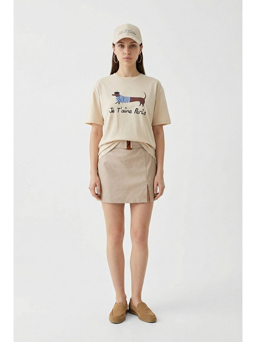 Yazı Nakışlı Köpek Baskılı Oversize Tişört Bej-3