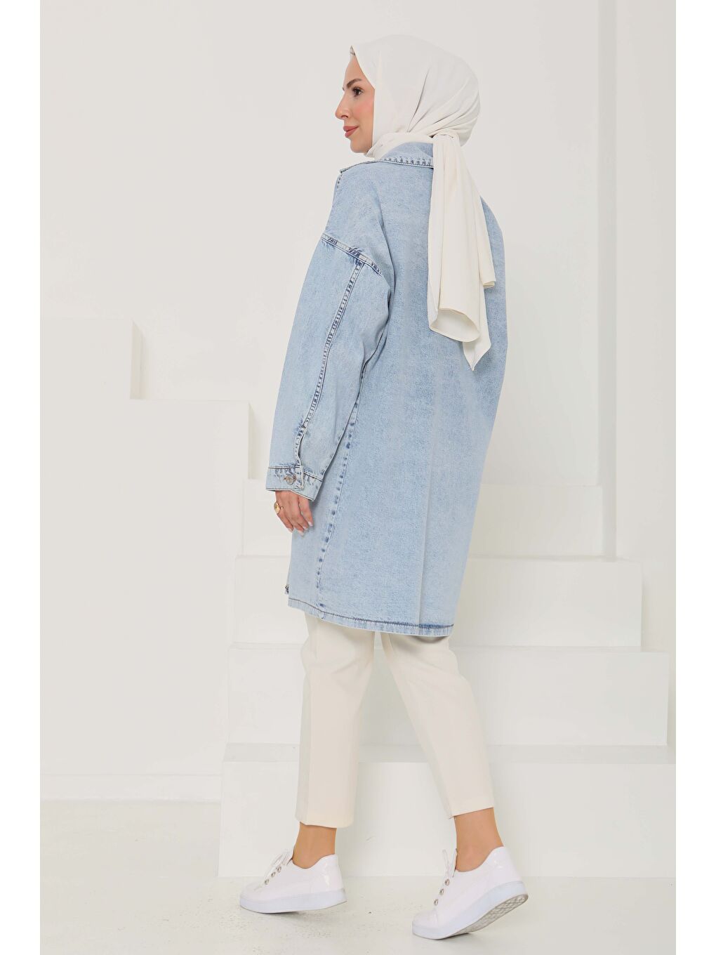 Kadın Oversize Kuş Gözü Cepli Jean Ceket Buz Mavi   26579-7