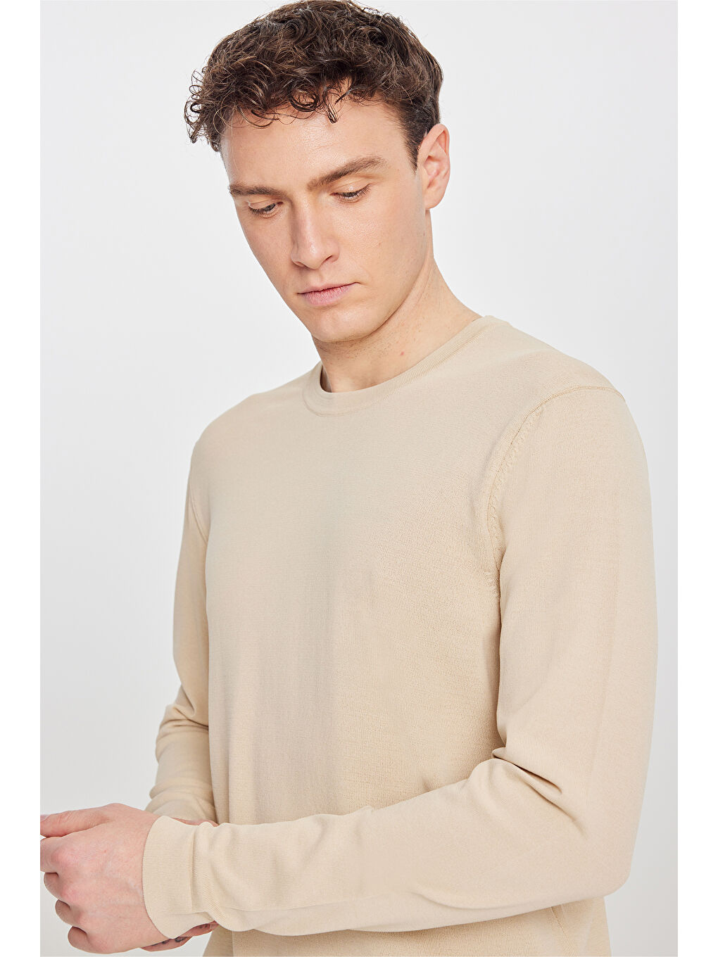 Erkek Bej Standart Fit Normal Kesim Bisiklet Yaka Triko Basic Kazak-3