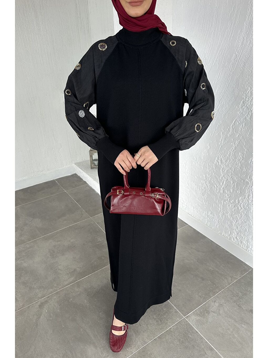 Siyah Kollar Taş İşlemeli Tesettür Triko Elbise-6