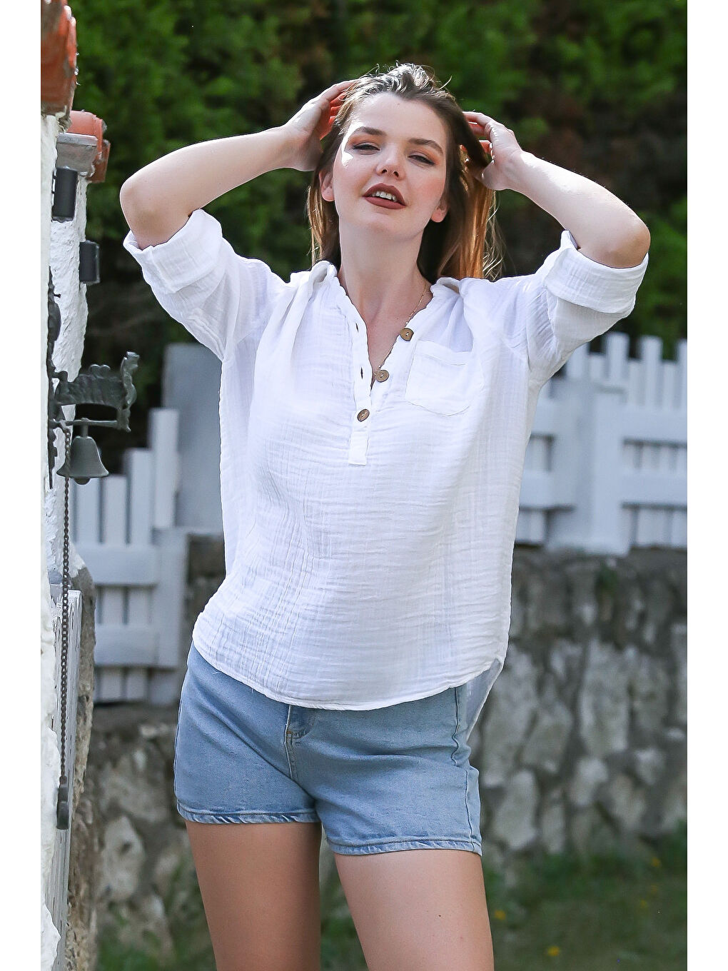 Beyaz Gömlek Yaka Düğmeli Uzun Kollu Cepli Casual Müslin Arkası Uzun Dokuma Bluz 70 66