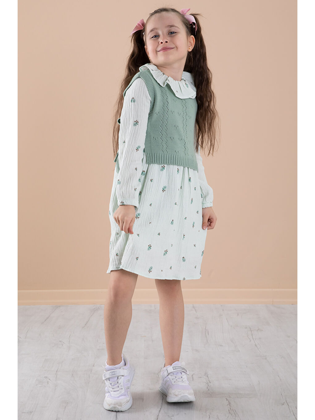 Yeşil Çiçek Desenli Süveterli Kız Çocuk Elbise 20226-2