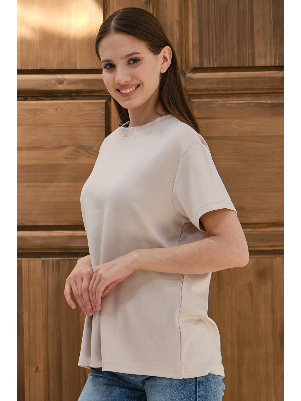 Bej Kadın Modal Kumaş Basic Oversize Tişört Bisiklet Yaka Günlük Salaş Tişört-1