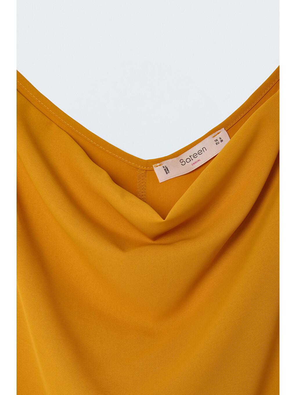 Sarı Askılı Degaje Yaka Bluz - Safran-5