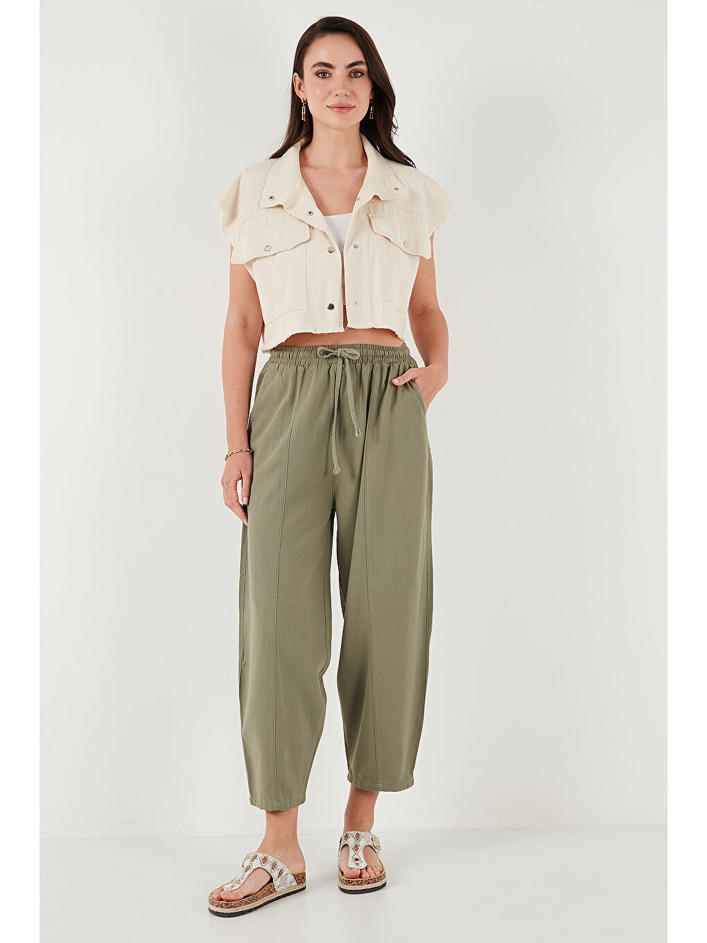 Haki Pamuklu Relaxed Fit Normal Bel Daralan Paça Pantolon 668YP5198