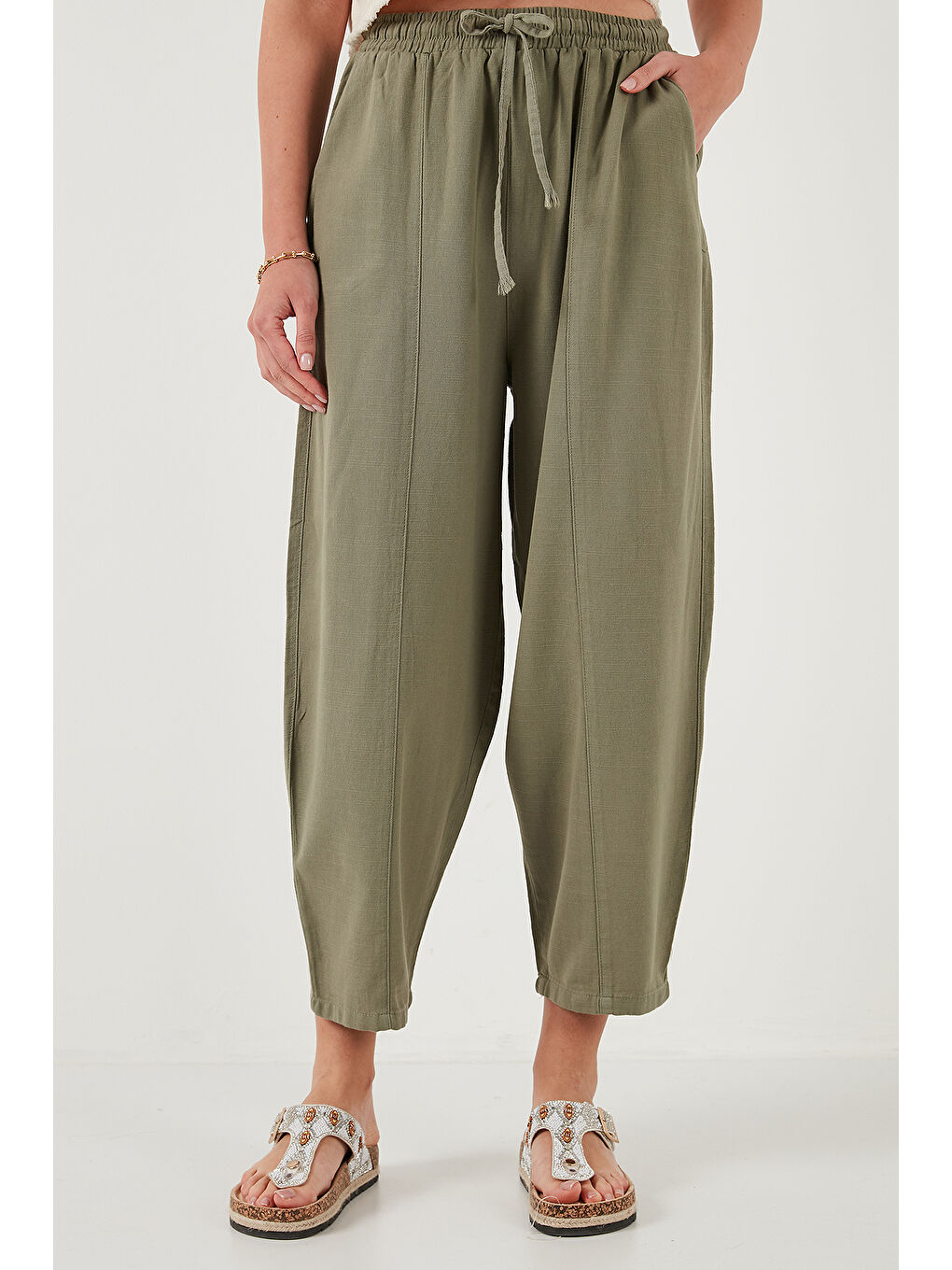 Haki Pamuklu Relaxed Fit Normal Bel Daralan Paça Pantolon 668YP5198-1