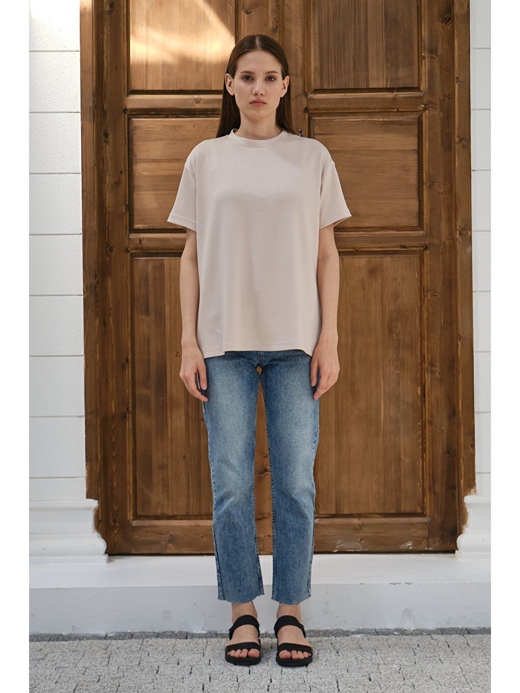 Bej Kadın Modal Kumaş Basic Oversize Tişört Bisiklet Yaka Günlük Salaş Tişört-3