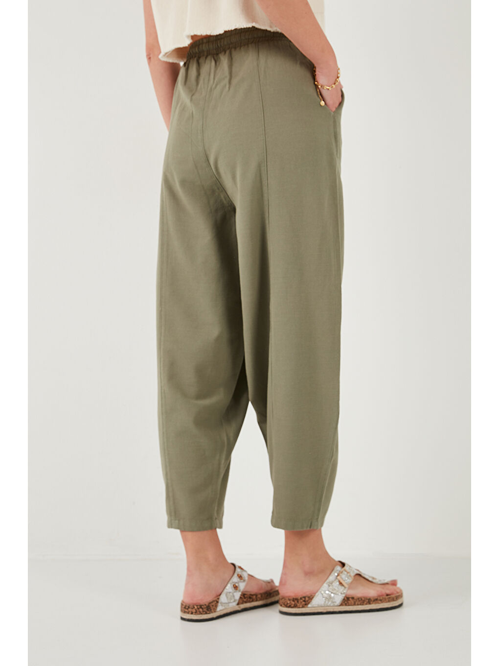 Haki Pamuklu Relaxed Fit Normal Bel Daralan Paça Pantolon 668YP5198-5