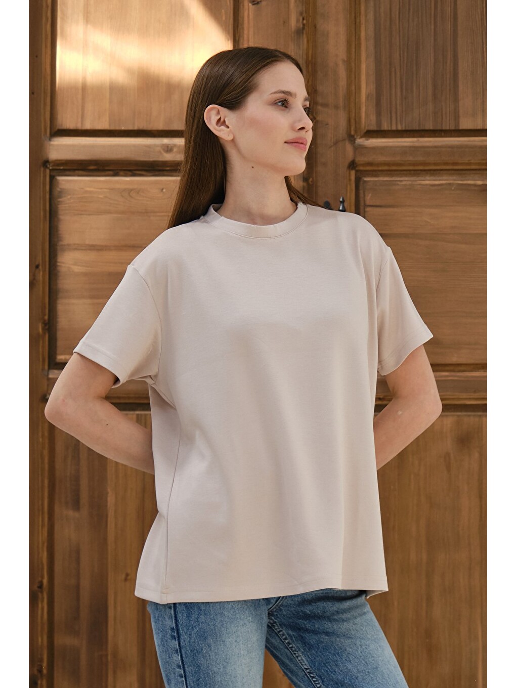 Bej Kadın Modal Kumaş Basic Oversize Tişört Bisiklet Yaka Günlük Salaş Tişört-5