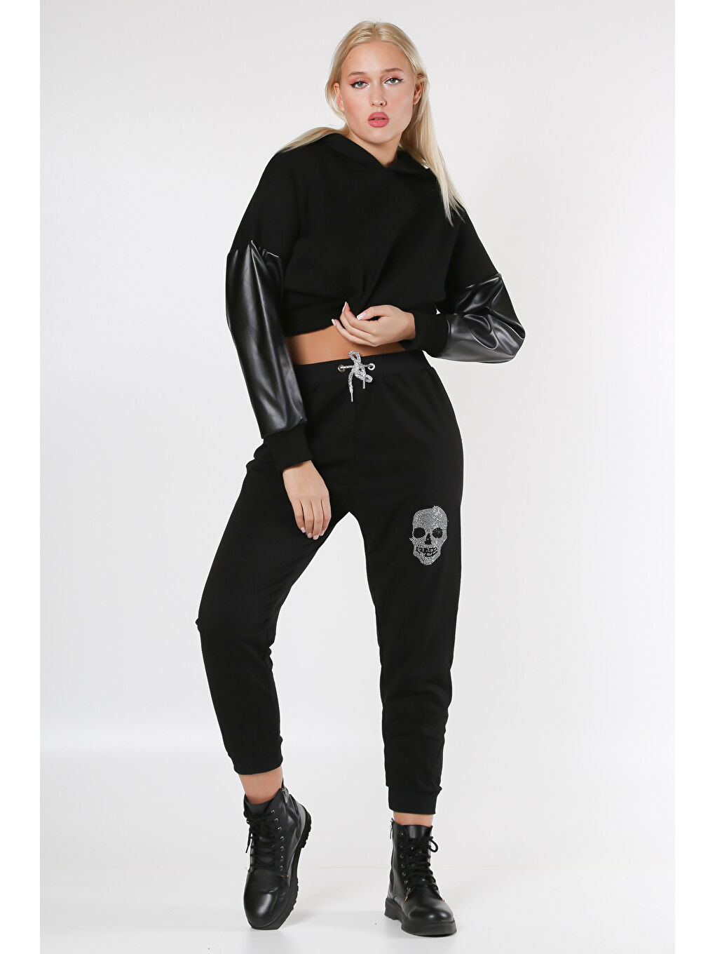 Siyah Aplikeli Jogger Lastik Bel Jogger Paça Örme Pantolon-3