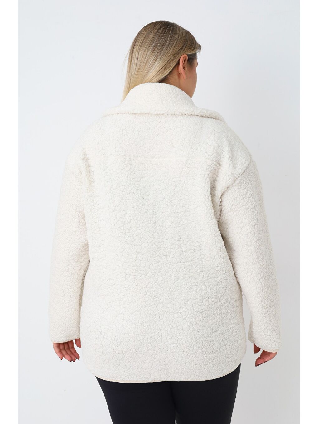 Beyaz Kadın Büyük Beden Fermuarlı Cepli Uzun Kollu Pelüş Hırka-6