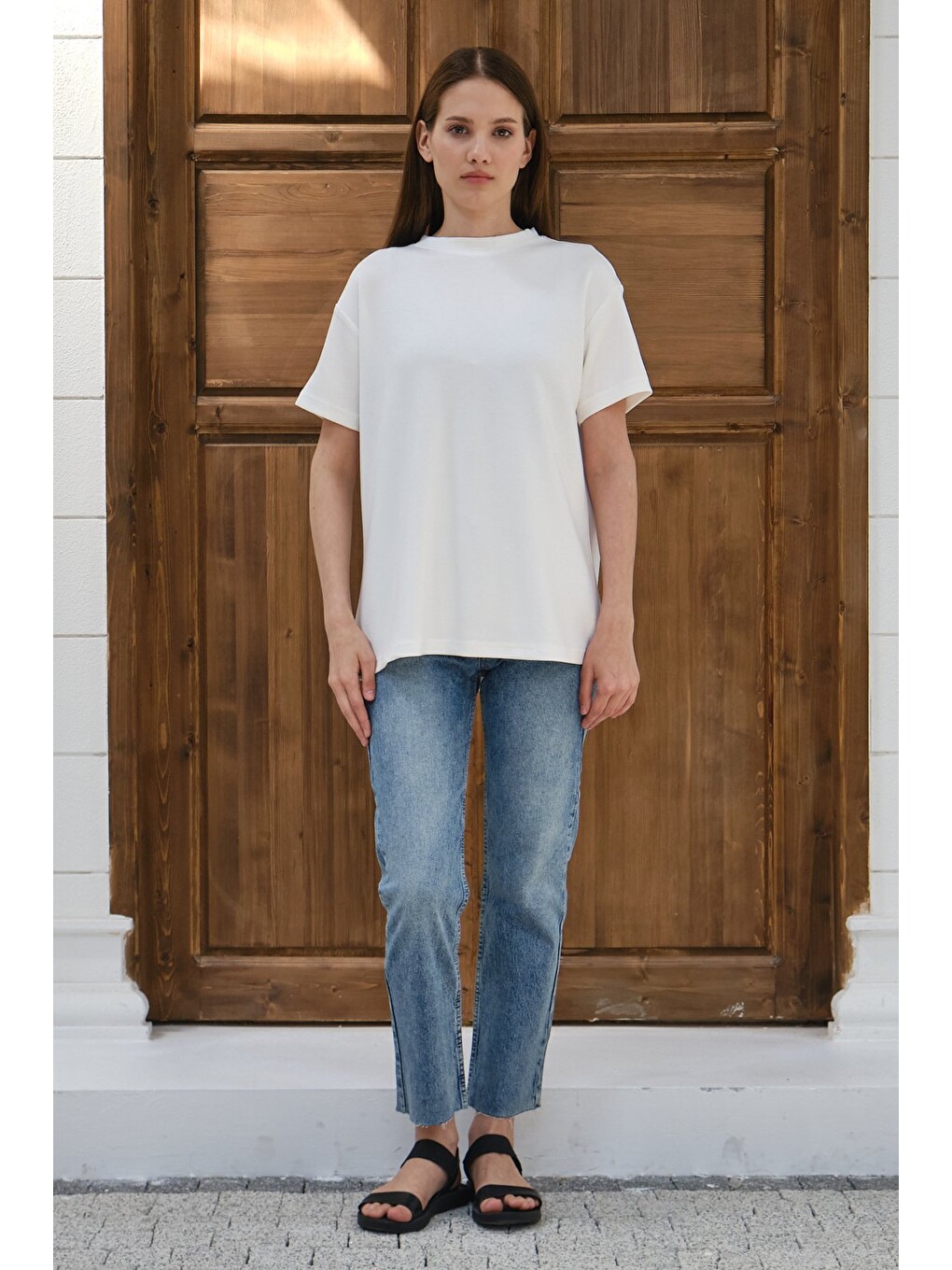 Ekru Kadın Modal Kumaş Basic Oversize Tişört Bisiklet Yaka Günlük Salaş Tişört-3