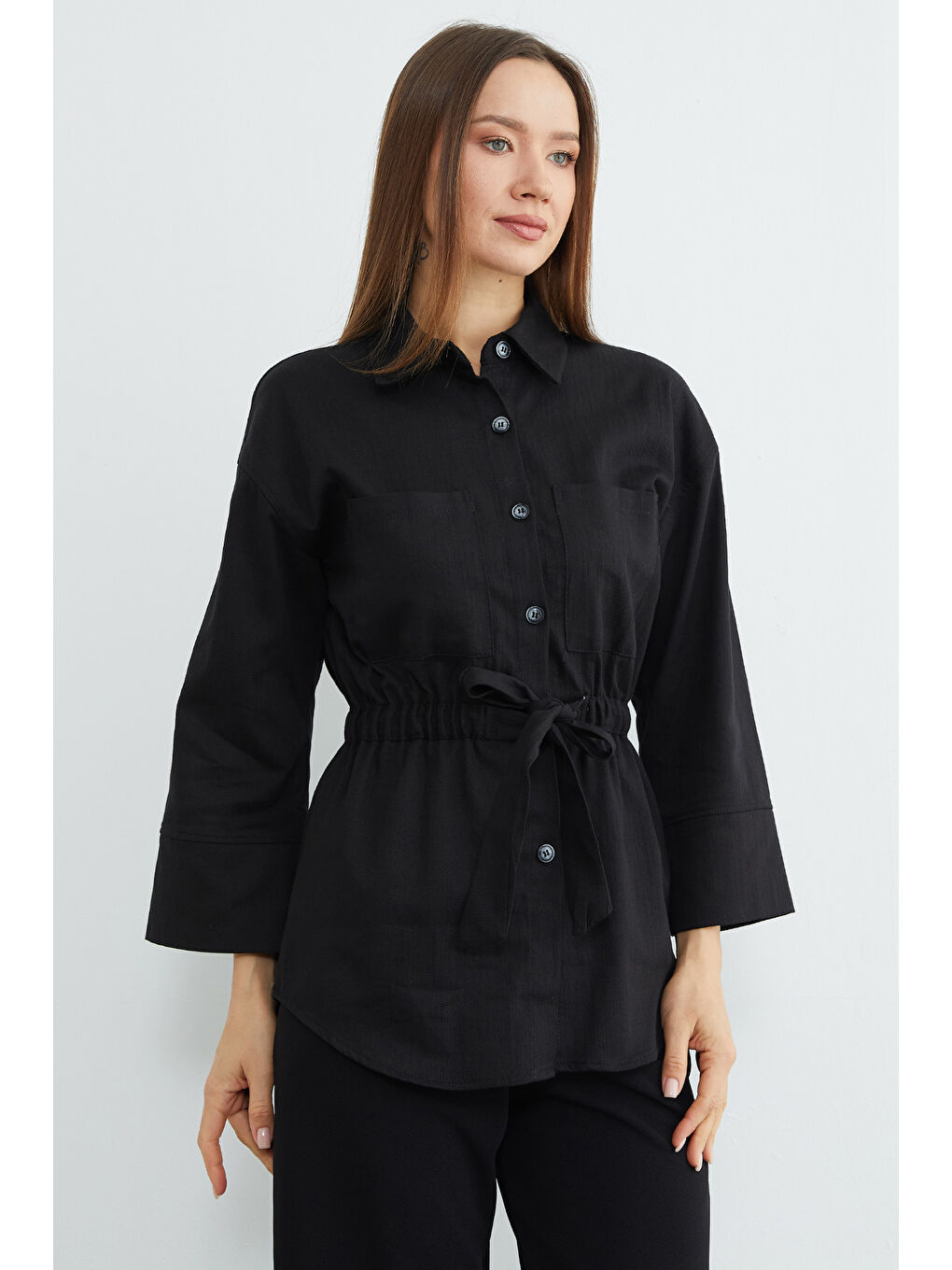 Siyah Beli Lastikli Düğmeli Gömlek-2