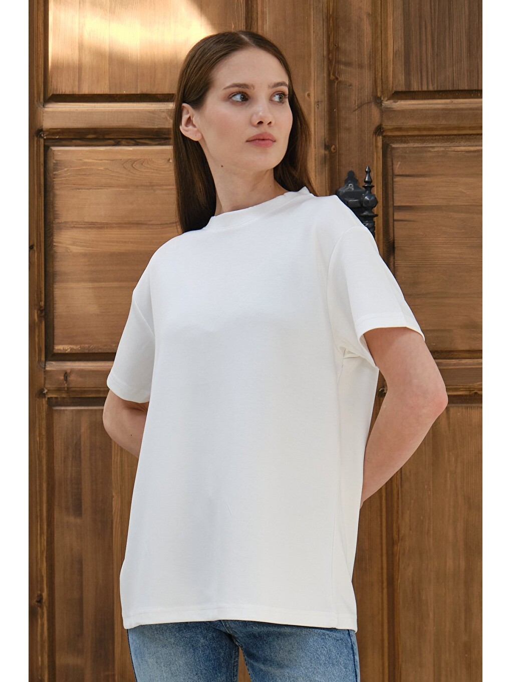 Ekru Kadın Modal Kumaş Basic Oversize Tişört Bisiklet Yaka Günlük Salaş Tişört-4