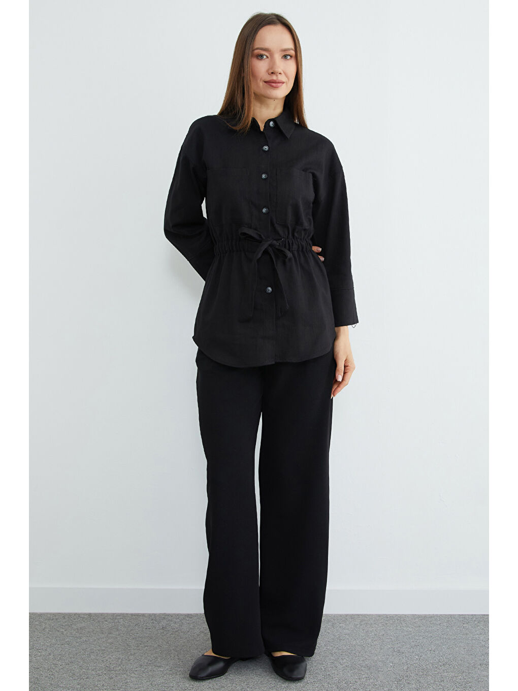 Siyah Beli Lastikli Düğmeli Gömlek-3