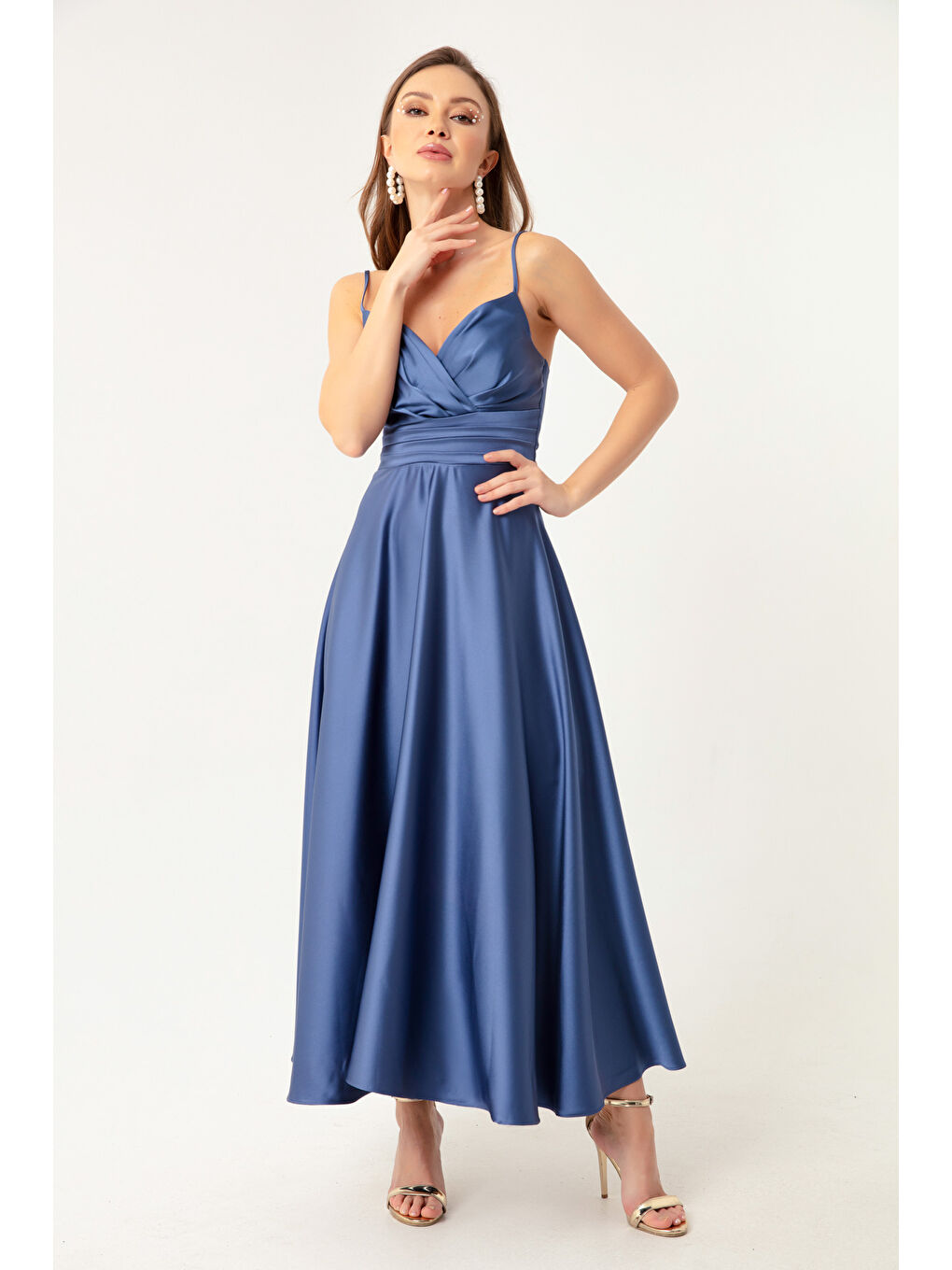 Kadın İndigo İp Askılı Bel Kemerli Saten Midi Abiye & Mezuniyet Elbisesi-1