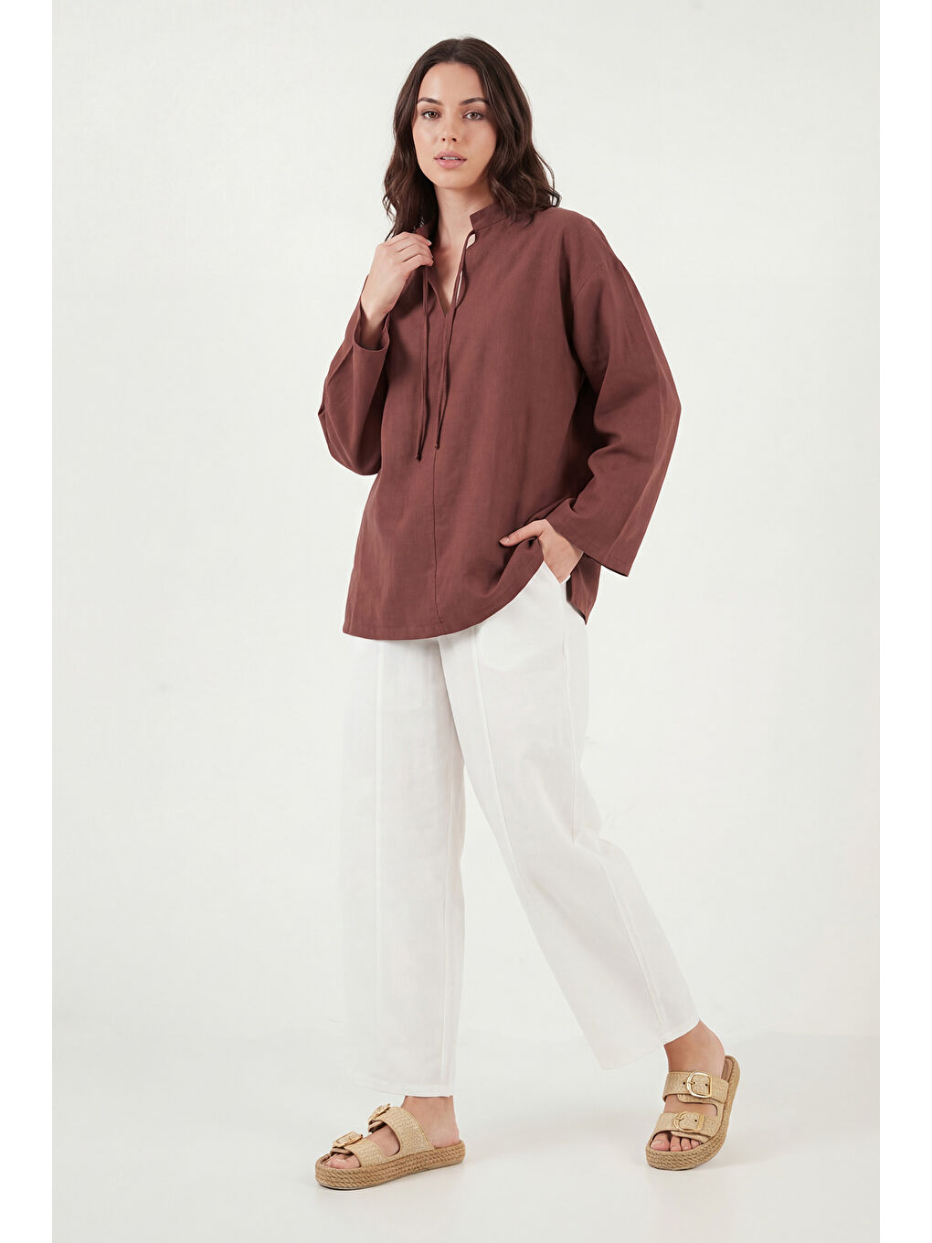 Kahverengi Bağlamalı Hakim Yaka Pamuklu Rahat Bluz 6925480-2