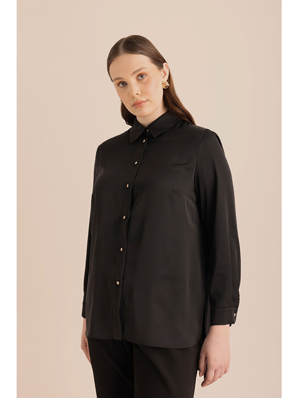 Siyah Arkası Pilise Detaylı Dokuma Tunik-2