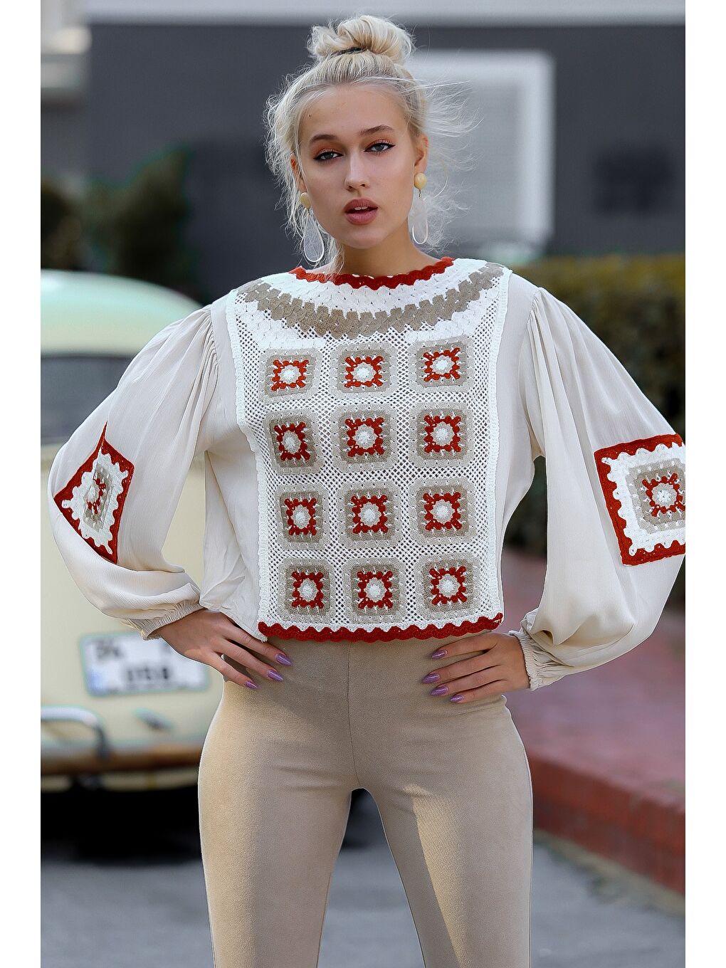 Kadın Ekru Sıfır Yaka Bey Beğendi Hanım Dilendi Motif Detaylı Balon Kol Bluz M10010200BL94673