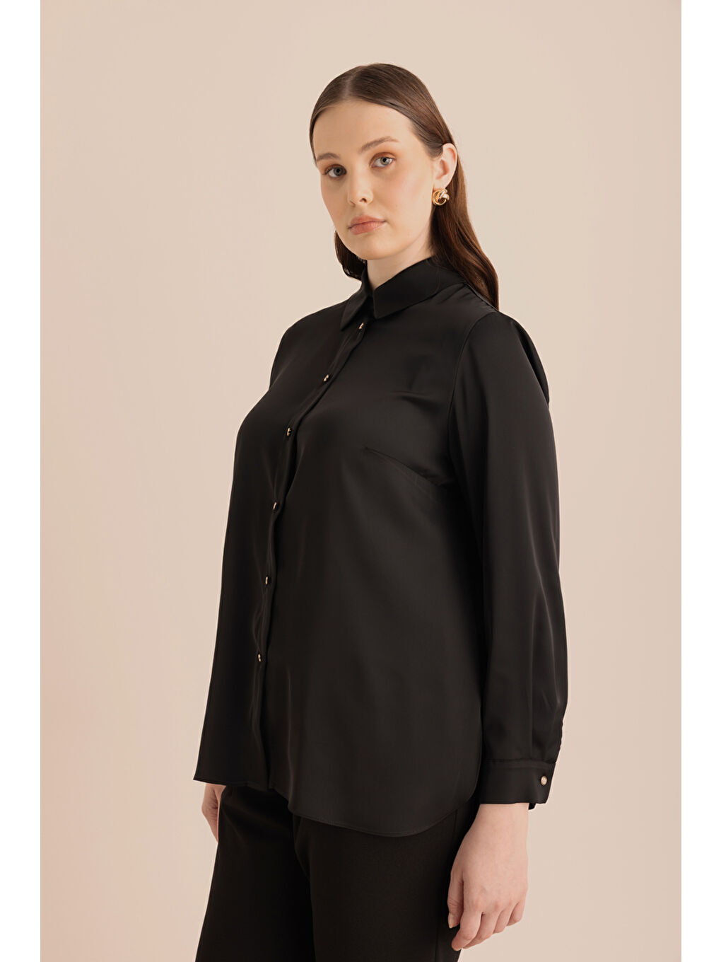 Siyah Arkası Pilise Detaylı Dokuma Tunik-3