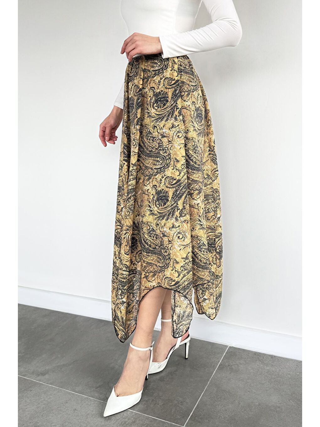 Kahverengi Kadın Bel Lastikli İç Astarlı Asimetrik Kesim Desenli Etek