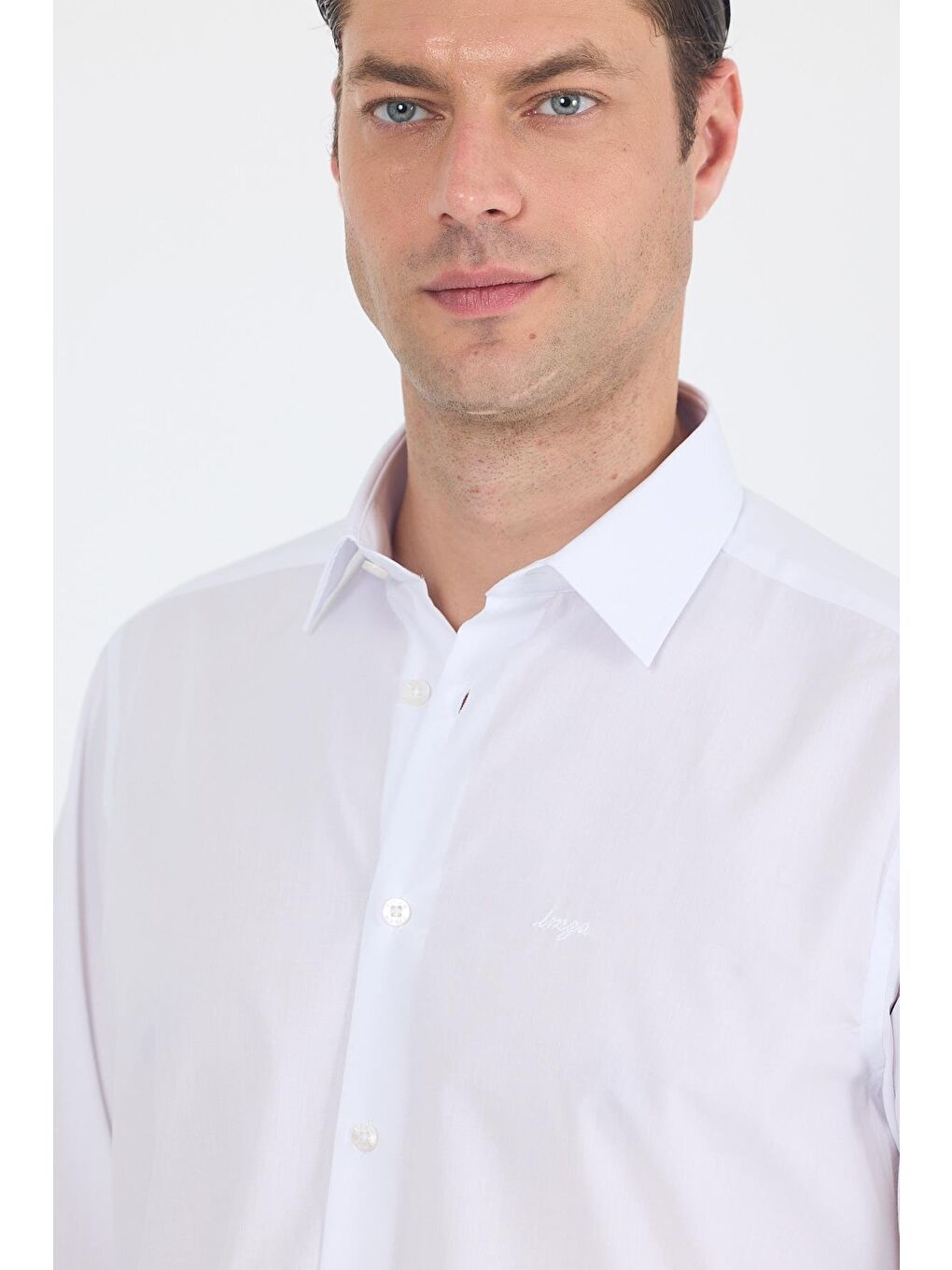 Beyaz Klasik Yaka Uzun Kol Cepsiz Comfort Fit Classic Pamuklu Gömlek Gömlek 1004250287-3