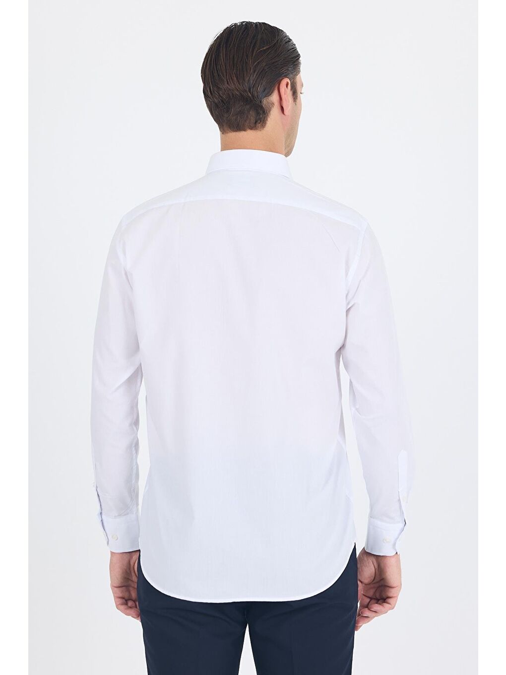Beyaz Klasik Yaka Uzun Kol Cepsiz Comfort Fit Classic Pamuklu Gömlek Gömlek 1004250287-4