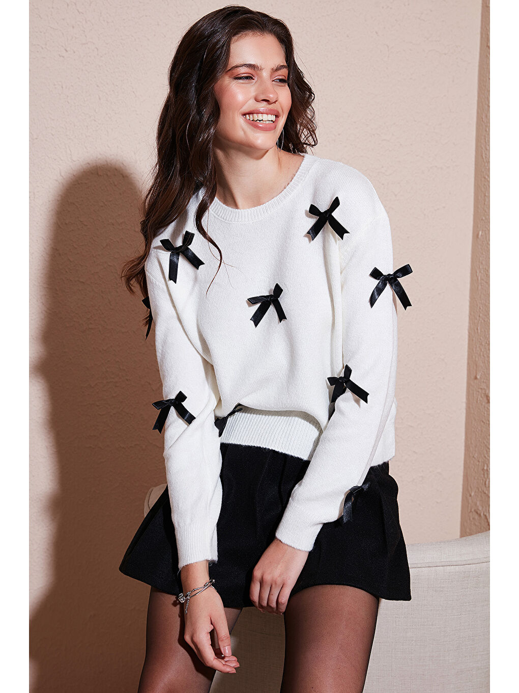 Ekru Premium Regular Fit Bisiklet Yaka Fiyonk Detaylı Triko Kazak 680KZ00155-1