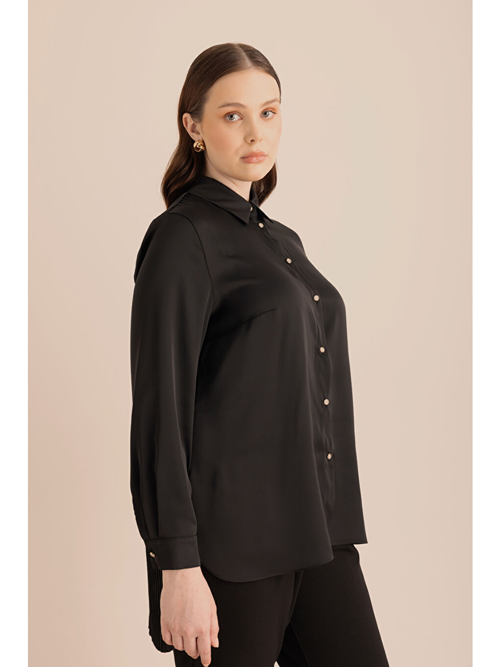 Siyah Arkası Pilise Detaylı Dokuma Tunik-4