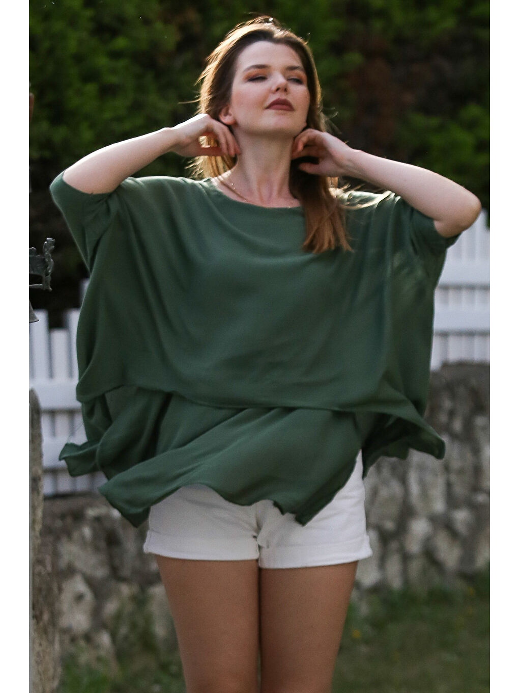 Chiccy Koyu Yeşil Havuz Yaka Yarasa Kol İnce Astarlı Çift Katlı Casual Oversize Dokuma Bluz 75 85