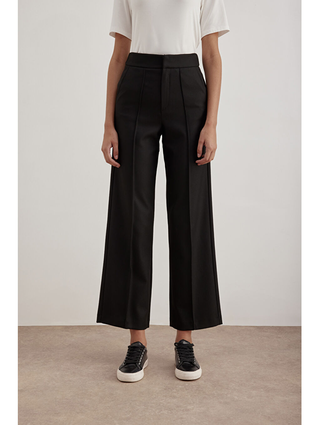 Siyah Nervürlü Pantolon-2