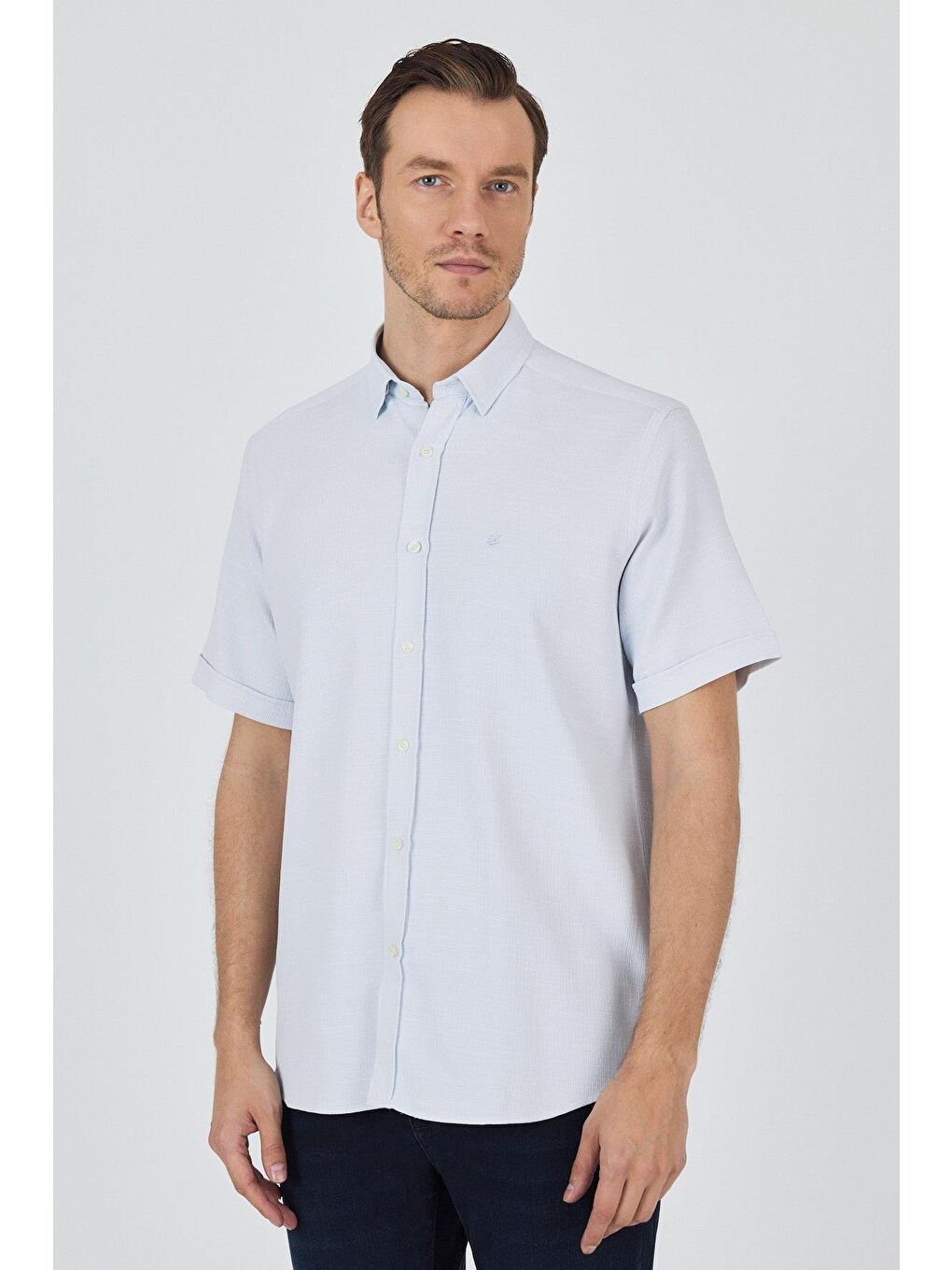 Koyu Mavi Biritli Yaka Düz Casual Pamuklu Comfort Fit Gömlek 1004250221