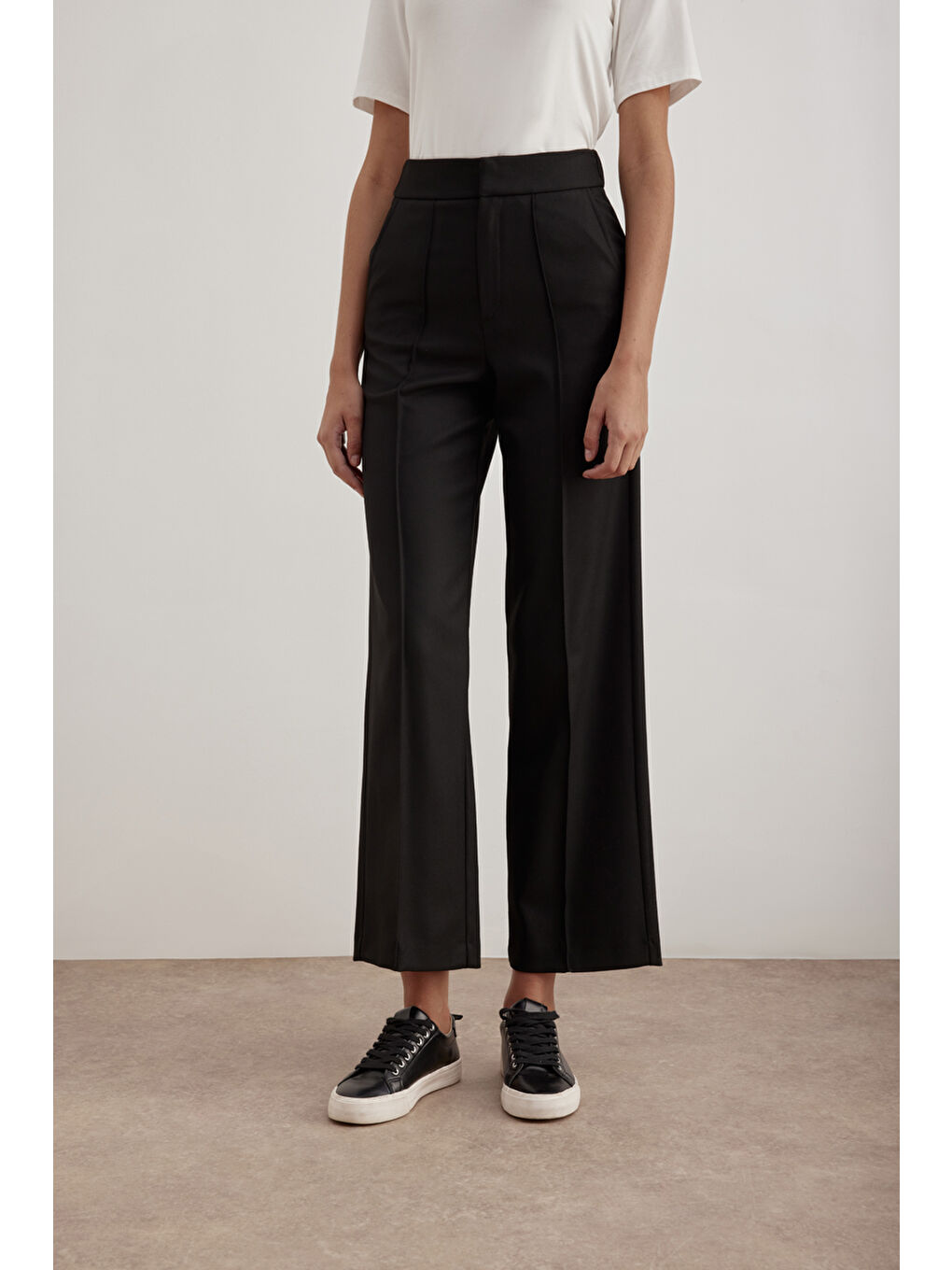 Siyah Nervürlü Pantolon-3