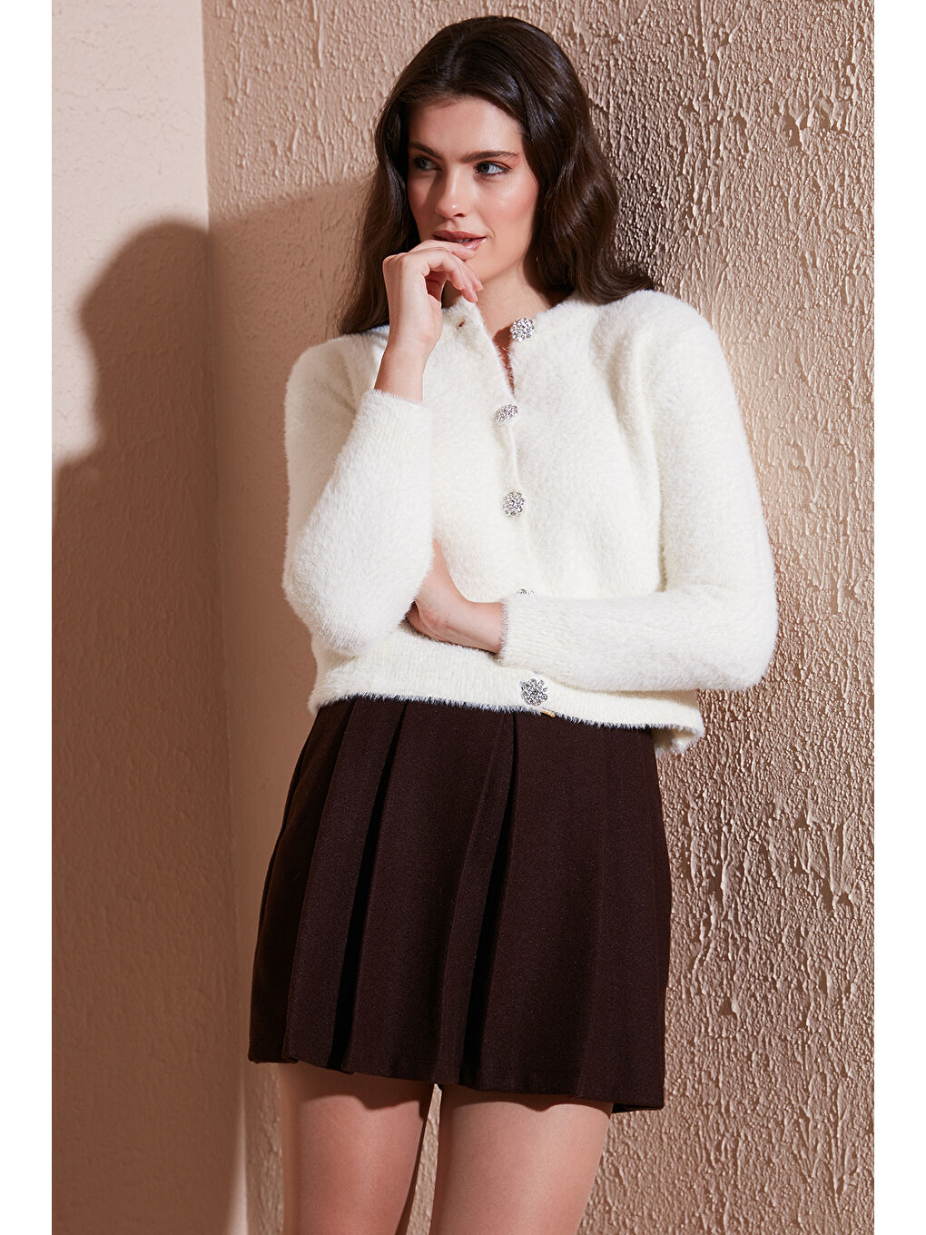 Ekru Fitted Fit Bisiklet Yaka Yumuşak Dokulu Crop Hırka 4615559-1