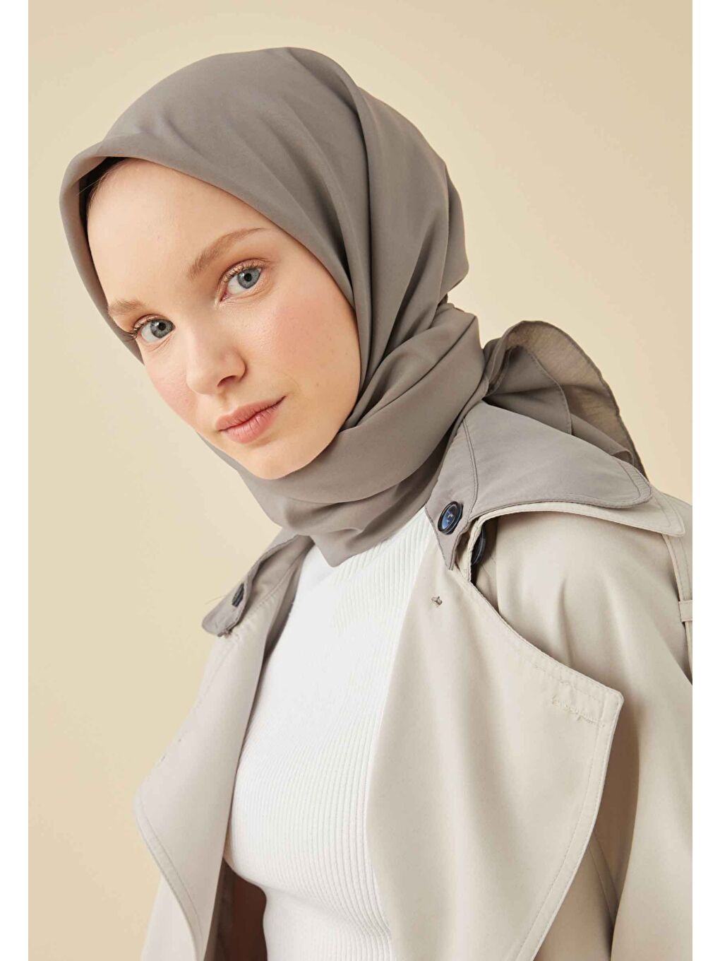 Gri Pamuk İpek Eşarp Füme