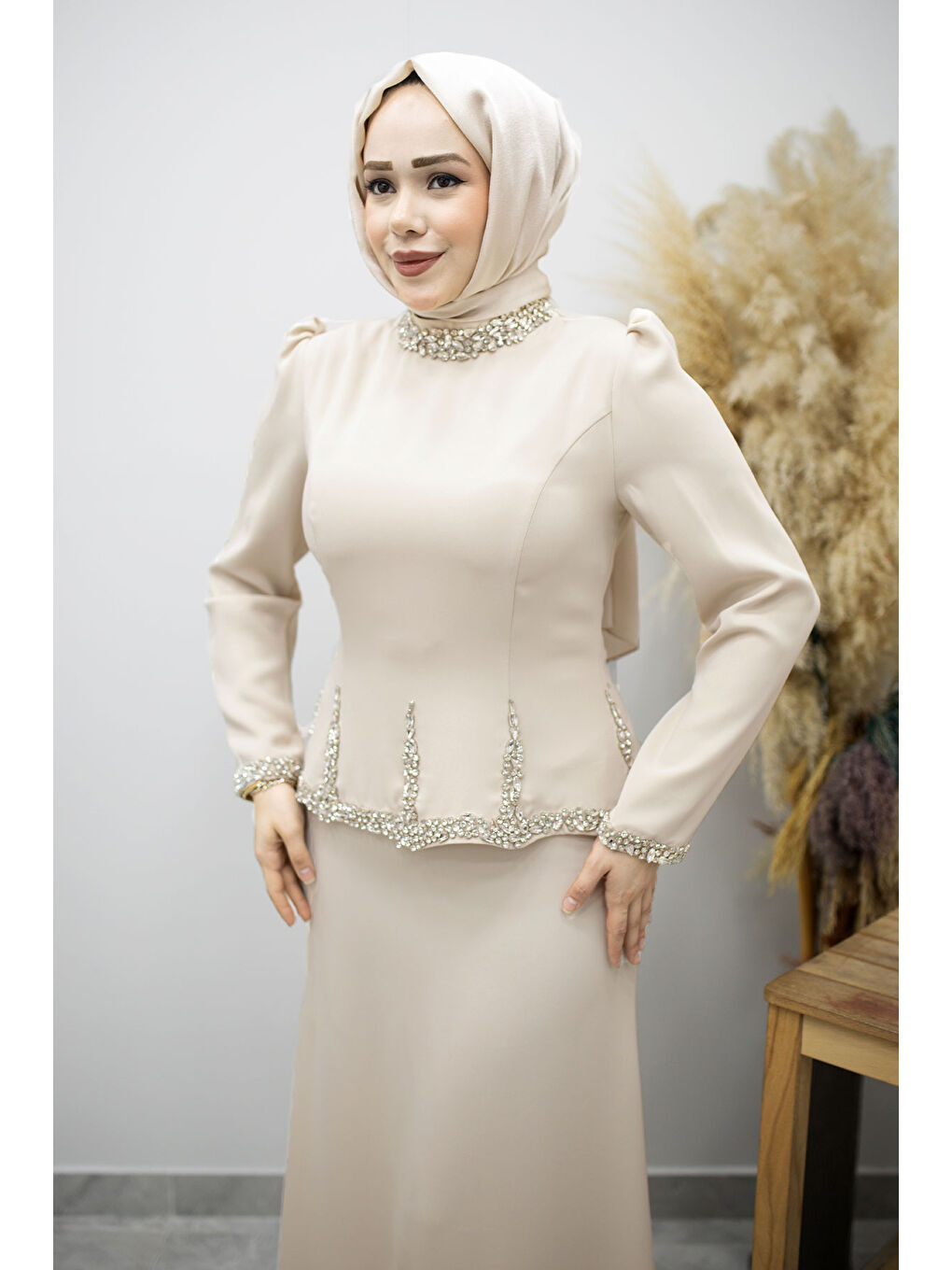 Taş İşlemeli Peplum Abiye TSD260195 Bej-1