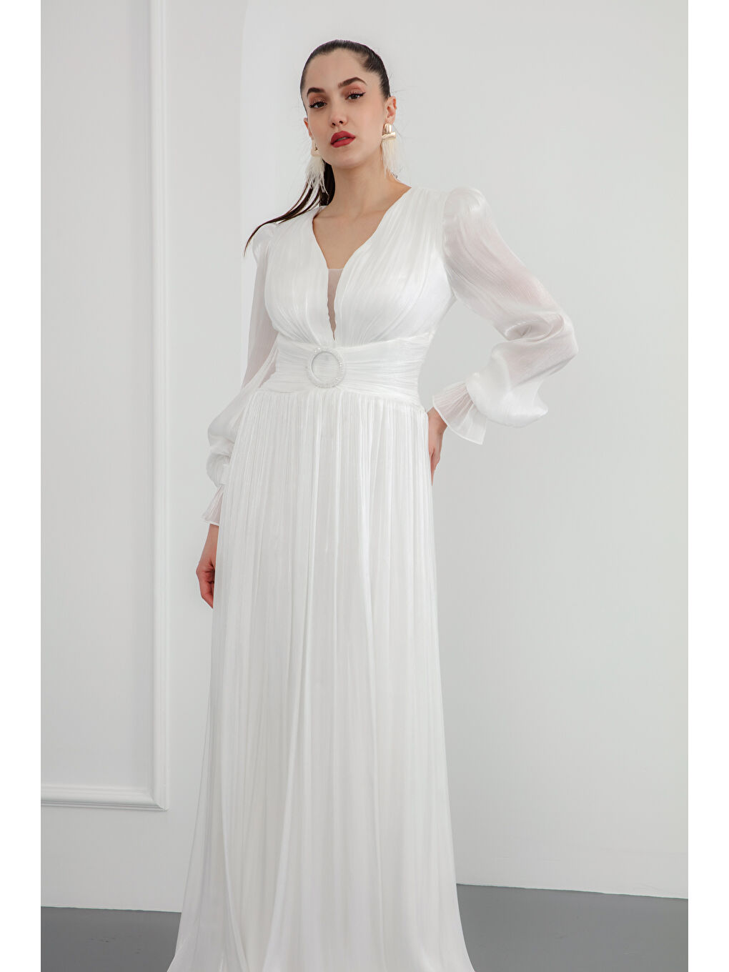 Kadın Beyaz V Yaka Beli Taşlı Kemerli Uzun Abiye Elbise-2