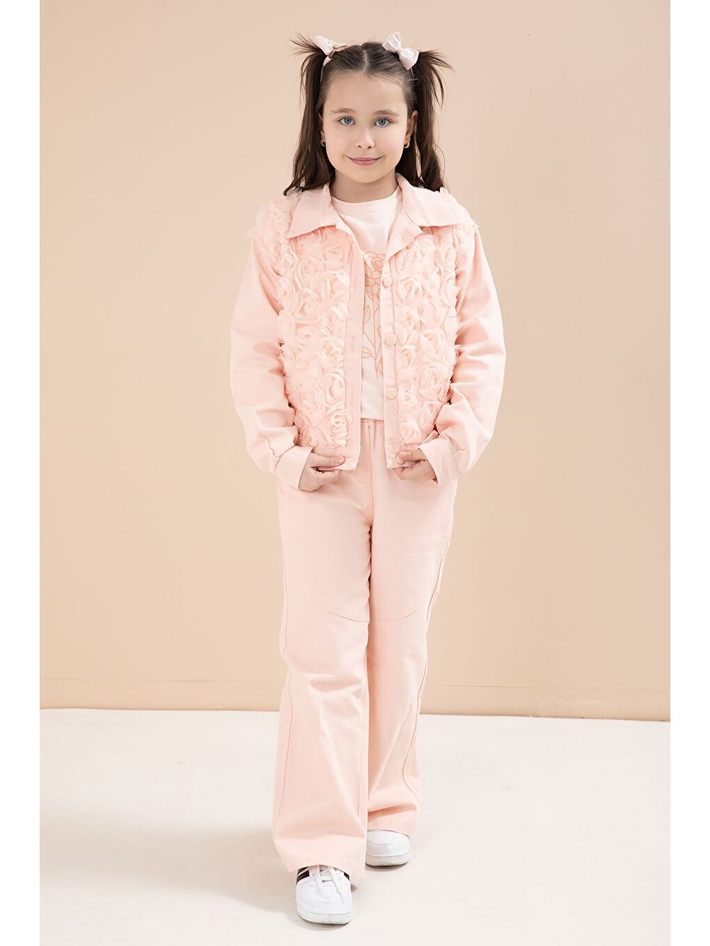 Pembe Somon Önü Gül İşlemeli Ceketli Kız Çocuk Pantolonlu 3lü Alt Üst Takım 23607-4