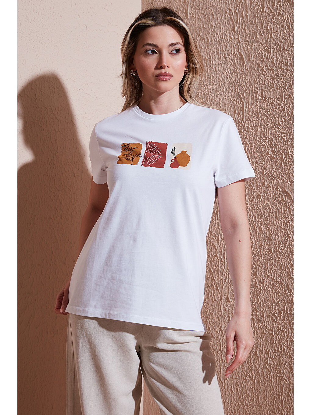 Beyaz Baskılı % 100 Pamuk Regular Fit Bisiklet Yaka Kadın T Shirt 25Y0300K1-1