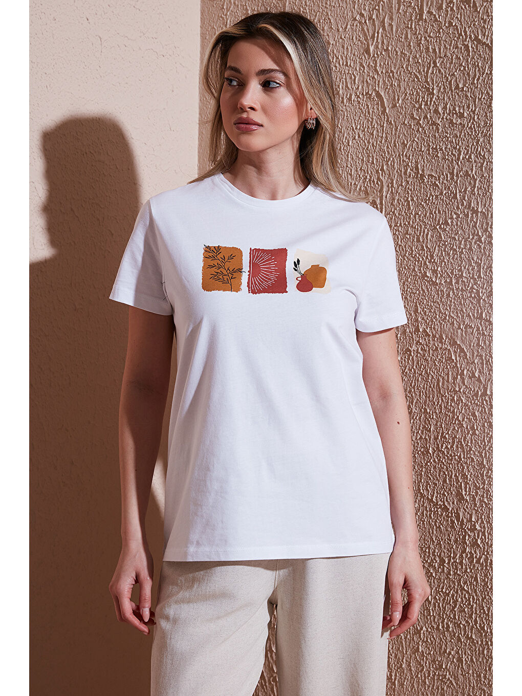 Beyaz Baskılı % 100 Pamuk Regular Fit Bisiklet Yaka Kadın T Shirt 25Y0300K1-3