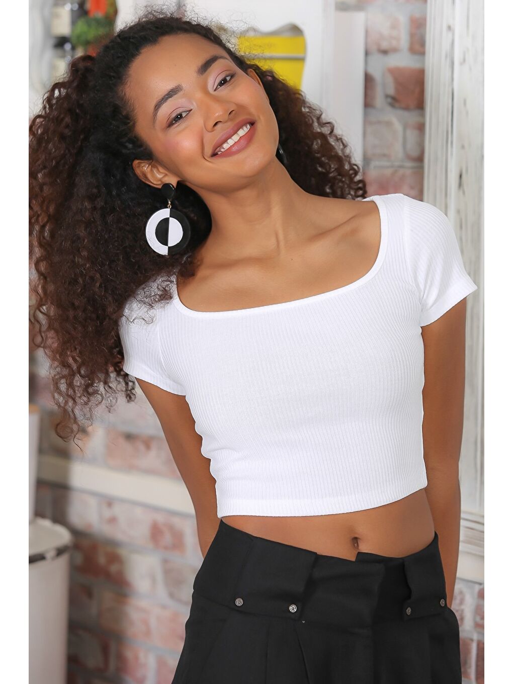 Kadın Beyaz Kare Yaka Kaşkorse Crop Basic Bluz M10010200BL94529-3