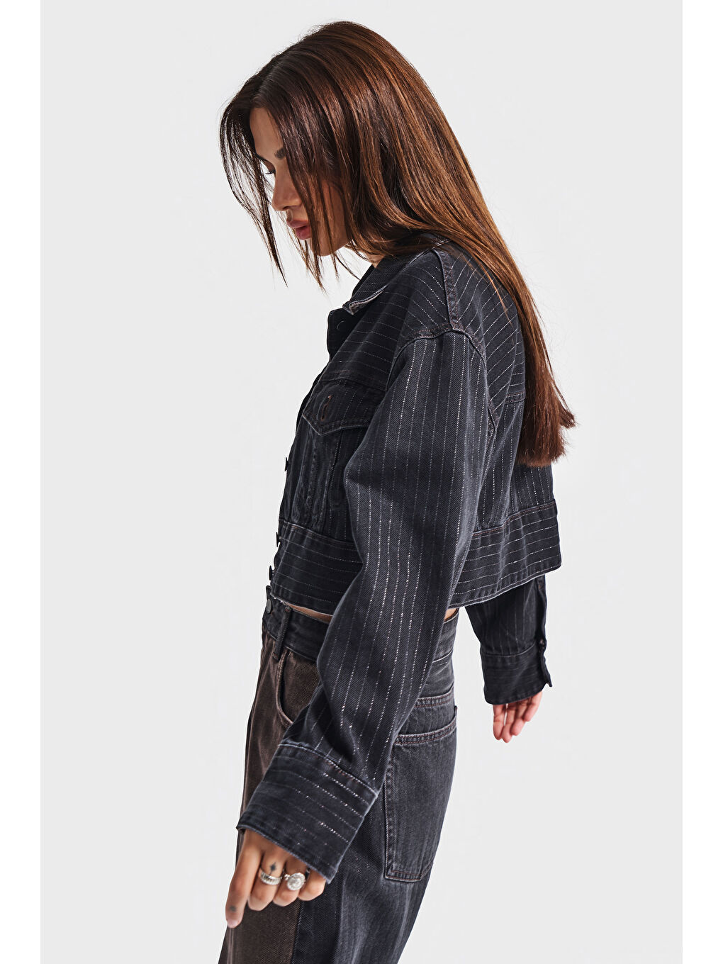 Kadın Çizgili Siyah Renk 1w5-1 Crop Fit Önü Düğmeli Komfort Denim Ceket-4