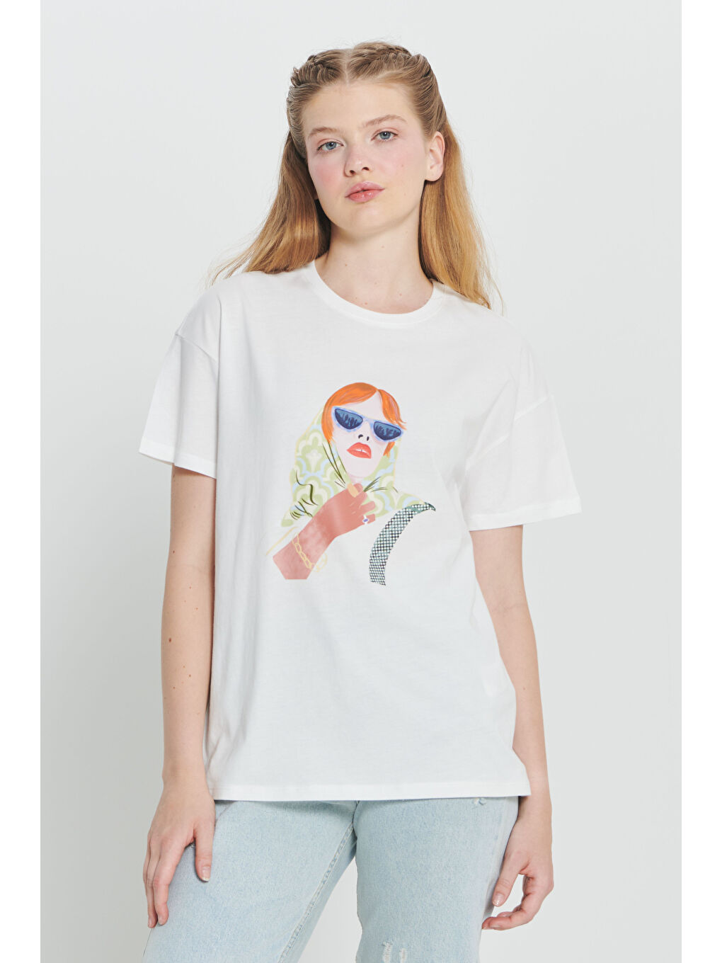 Ekru %100 Pamuk Oversize Fit Bol Kesim Baskılı Bisiklet Yaka Tişört