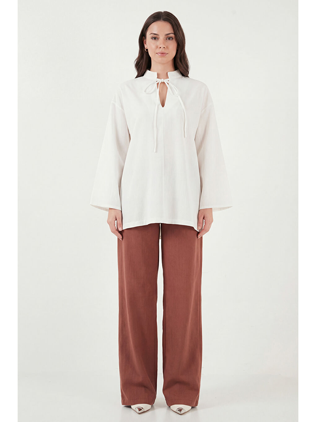 Beyaz Bağlamalı Hakim Yaka Pamuklu Rahat Bluz 6925480-3