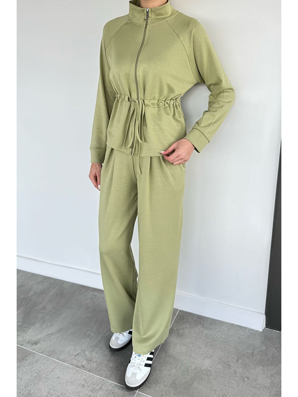 Haki Kadın Bel Büzgülü Kemerli Sweat Pantolon İkili Takım-1