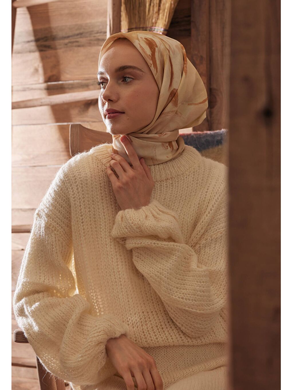 Kahverengi Noa Desen Pamuk İpek Eşarp Tarçın-1