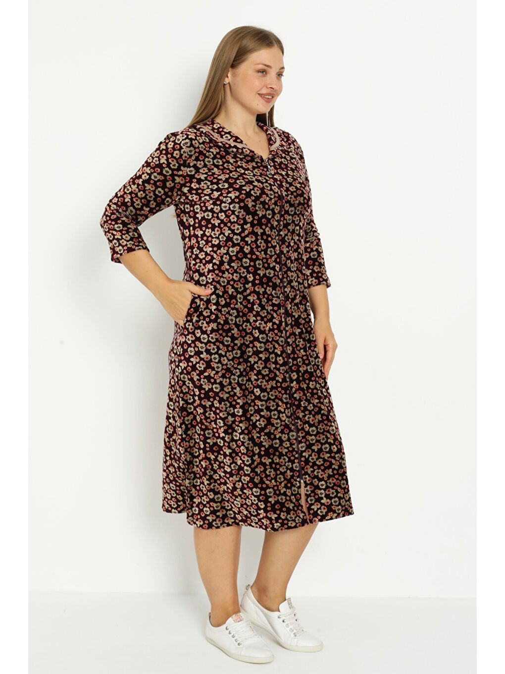 Kahverengi Koyu Kahve Çiçek Desenli Pamuklu Kadife Fermuarlı Cepli Biyeli Truvakar Kollu Büyük Beden Elbise-1