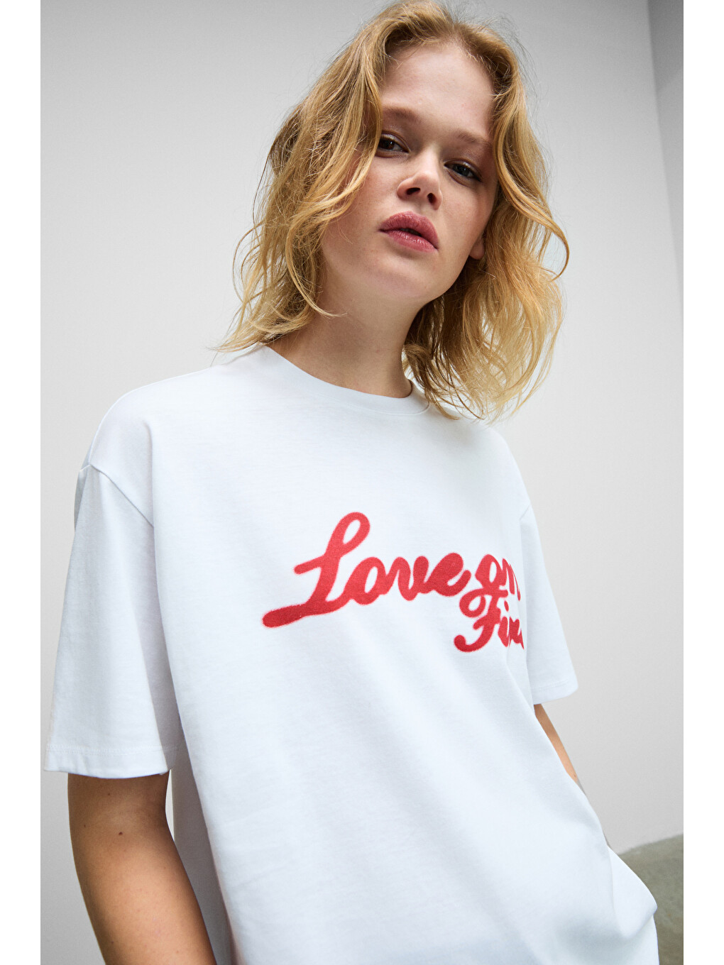 Lusuta Kadın Yumuşak Ve Esnek Kumaşlı Baskı Detaylı Bisiklet Yakalı Beyaz T-shirt-2