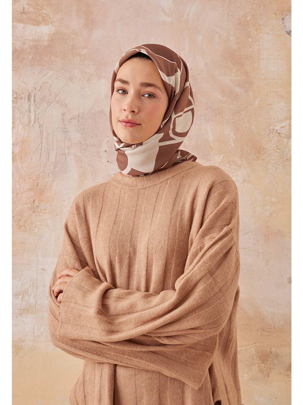 Kahverengi Color Block Desen Pamuk İpek Eşarp Fındık Kabuğu-3
