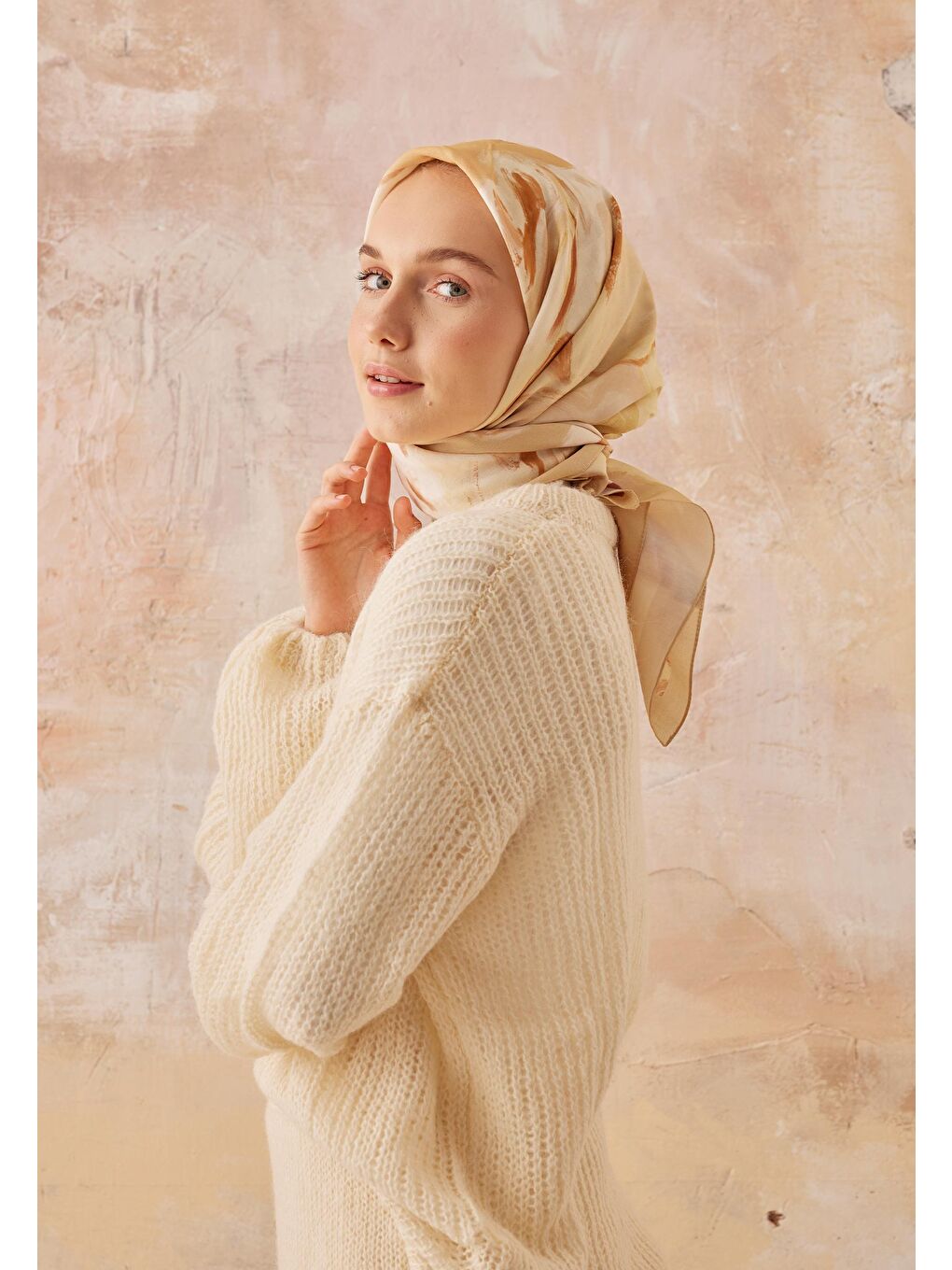 Kahverengi Noa Desen Pamuk İpek Eşarp Tarçın-2